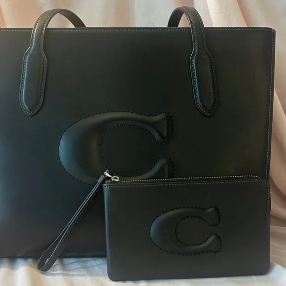 Coach Leather Tote Bag with Matching Wristlet - Picture 3 of 14